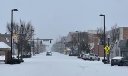 阿拉巴马州北部的冰雪造成了危险的道路状况
