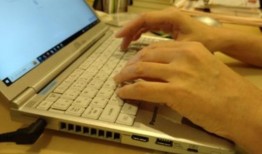 社论：日本社会必须解决网络诽谤问题，因为政府正在关注社交媒体规则