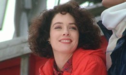 她出演《去年圣诞节》mv时才28岁凯西·希尔今天长什么样？