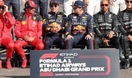 f1，阿布扎比大奖赛，现场直播：三届冠军维斯塔潘在本赛季最后一场比赛中从杆位发车
