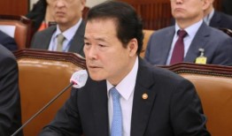统一部长官与联合国军司令讨论合作事宜