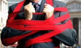 随着越来越多的监管机构执行新规定，10条繁文缛节将使爱尔兰企业陷入困境