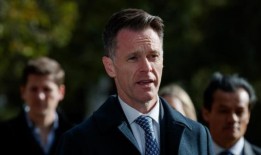 “愚蠢的乘客”：火车保安在乘客疯狂咆哮后被停职