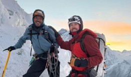 残酷虐待儿童的苏格兰幸存者联合起来攀登珠穆朗玛峰，以援助儿童慈善机构