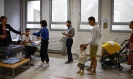 法国举行议会选举，极右翼竞逐权力