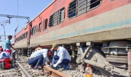 萨巴尔马蒂特快20节车厢在北方邦脱轨，没有人员伤亡报告
