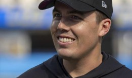 老鹰队将聘请前牛仔队、闪电队进攻协调员凯伦·摩尔