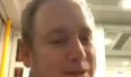 “愚蠢的乘客”：火车保安在乘客疯狂咆哮后被停职