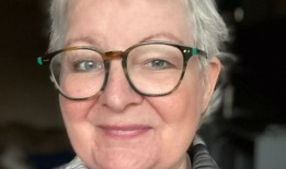 珍妮·戈德利在等待健康状况更新时“整理遗嘱”和“清理垃圾”