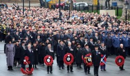 数十万人在伦敦举行停战日亲巴勒斯坦集会