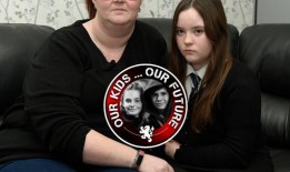 校车袭击后，青少年的母亲自杀，她说心理健康支持的请求“被置若罔闻”