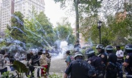 纽约公园陷入一片混乱，直播者的赠品出了差错