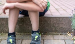 英国工党高级部长表示，英国政府将“考虑”取消二胎福利上限