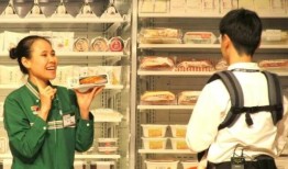 越南员工成为第一位赢得日本7-Eleven顾客服务大赛的外国人