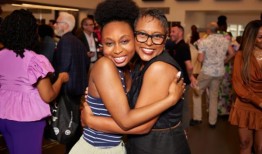 当以抖音视频开始百老汇全国巡演时