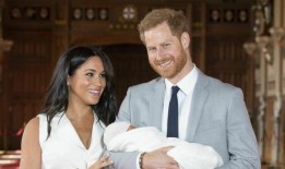 纳丁·多里斯：苏塞克斯家族给女王的晚年蒙上了阴影，这是多么悲哀啊