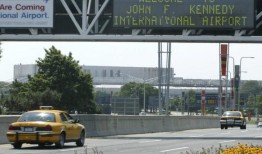 一架货机因马松动返回肯尼迪机场