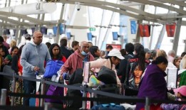 边境安全提升背后有争议的“旅行税”