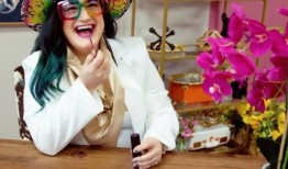 每个女人都需要这种新的能检测麻醉剂的唇彩管