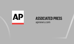 缅因州镇发生枪战，警察局长因车辆被盗而辞职