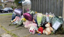 又有两人因布拉德福德大火被捕，火灾造成母亲和孩子死亡