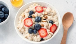 迪拜居民如何用健康的燕麦片改变早餐习惯