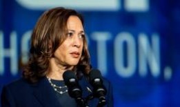 哈里斯最近才变黑——特朗普