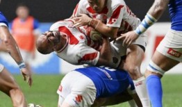 橄榄球：意大利学校和日本的速度比赛