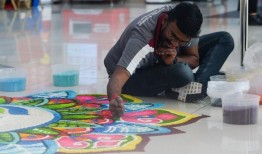 无论是现代便利还是传统艺术，马来西亚的rangoli kolam制造商都看到了对艺术形式日益增长的需求