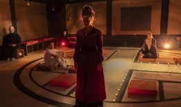 参见INTAR剧院的《惊恐发作的乐趣》的制作镜头