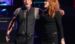 布鲁斯·斯普林斯汀的妻子Patti Scialfa透露了癌症诊断