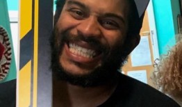 迪安·卡普萨利斯因种族主义路怒杀人被判终身监禁