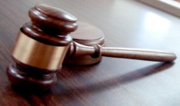 前阿拉巴马州警官同意认罪，承认在伪造交通拦截前栽赃毒品