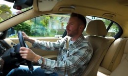 “我是一名二手车专家，这辆外观豪华、功能齐全的宝马售价500英镑”