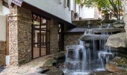 这是一座价值990万美元的豪华阿拉巴马豪宅，占地60英亩，面对田纳西河