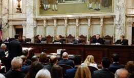 威斯康辛州最高法院就民主党提出的重新划分选区案下令新的立法地图