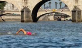 由于塞纳河的污染，奥运会铁人三项可能会发生滑稽的变化