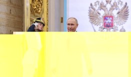 普京开始第五个任期，承诺俄罗斯人的胜利