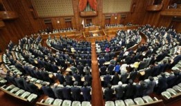 日本国会将延长至周二讨论政治改革法案