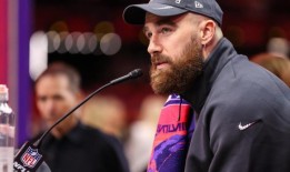 特拉维斯和杰森·凯尔斯为新高地播客签约赚钱