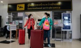 凯蒂·佩里透露她将在七季后离开《美国偶像》，并调侃新音乐《国家》