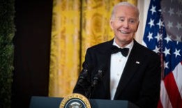 拜登宣布向基辅提供25亿美元的武器