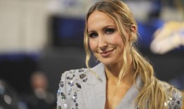 尼基·格拉泽利用Prime Video的NFL赛后秀来帮助准备金球奖