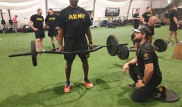 军方称健身计划减少伤害和吸毒，有助于心理健康