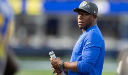 拉希姆·莫里斯被亚特兰大猎鹰队聘为主教练，他们把比尔·贝利奇克给了他