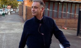 奥基夫为最近的指控打上了精神健康辩护的旗号