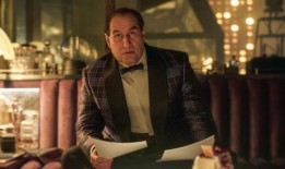 《企鹅》的导演讲述了这一季令人震惊的首播时刻是如何定下基调的