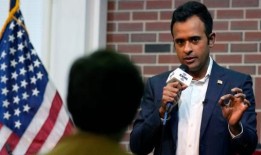 拉马斯瓦米(Vivek Ramaswamy)说，公司把发表诸如指责以色列发动哈马斯袭击等“愚蠢”言论的哈佛学生列入黑名单是“没有成效的”