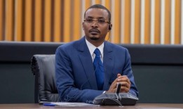 乍得总统前往莫斯科与普京会谈