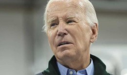 拜登在试图抵御特朗普的攻击时，抓住了更严厉的边境措施